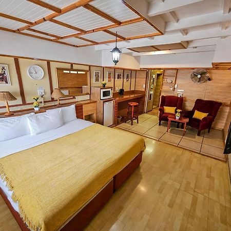 יוהנסבורג Tudor Lodge Guest House מראה חיצוני תמונה