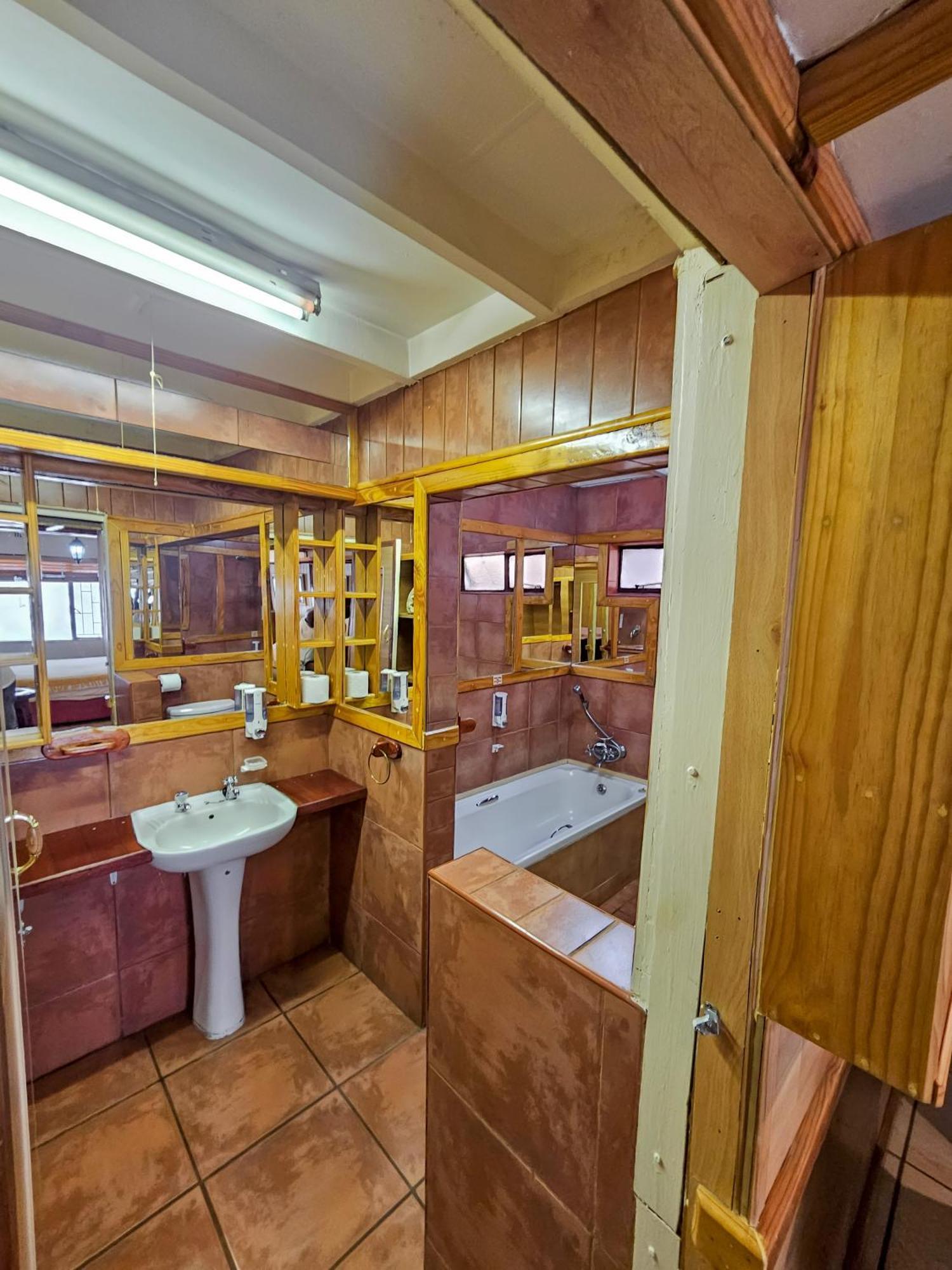 יוהנסבורג Tudor Lodge Guest House מראה חיצוני תמונה